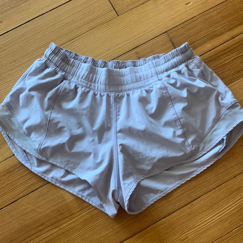 Lululemon hotty hot shorts 2.5” size 8